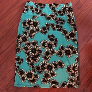LUALROE FLORAL CASSIE MEDIUM